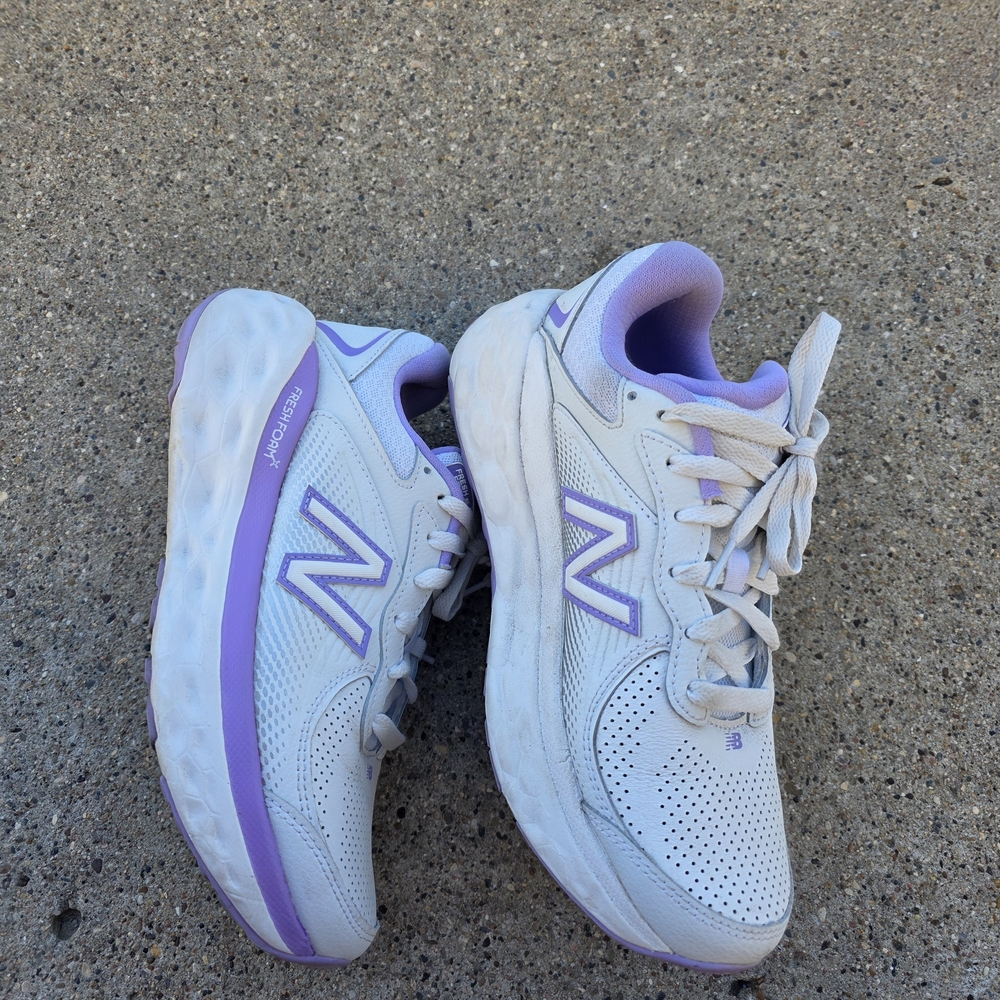 New Balance Fresh Foam Leather  Women's White and Purple Sneakers Size 9B - Picture 3 of 14